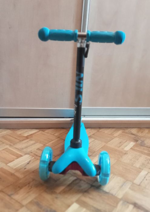 Hulajnoga trójkołowa NILS FUN.