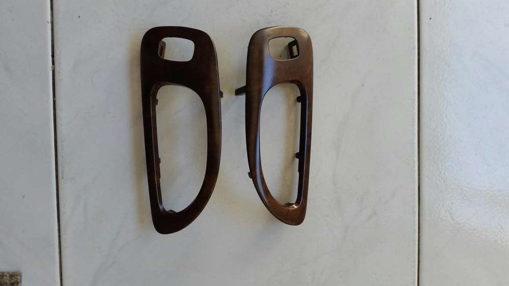 Moldura interior dos fechos das portas