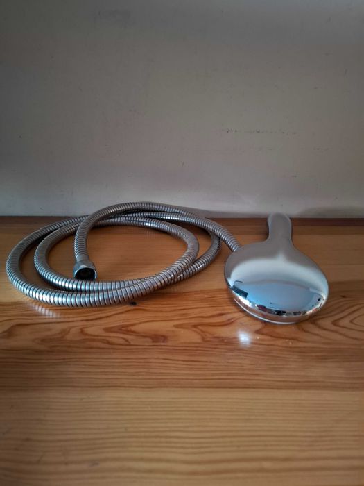 Conjunto de Ligação para chuveiro 2m e Chuveiro de Mão Cromado