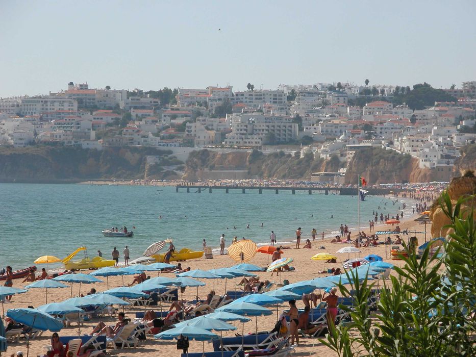 Promo: Setembro T1 Albufeira c/ Piscina + estacionamento privado a 600m da Praia Oura (490€/sem)