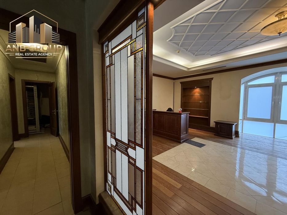 Без% Аренда целого здания на Печерске 1860м2, ул.Тютюнныка