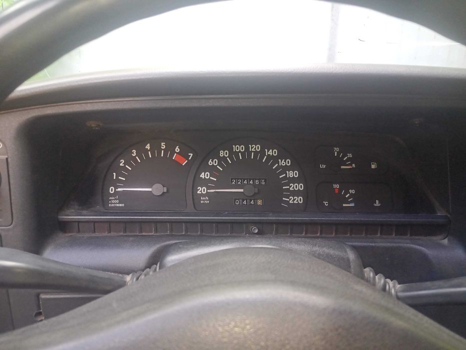 Продаётся: Опель омега А. 2.0л.