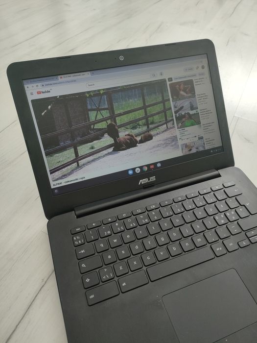 laptop 13" Chromebook Asus bardzo dobry stan