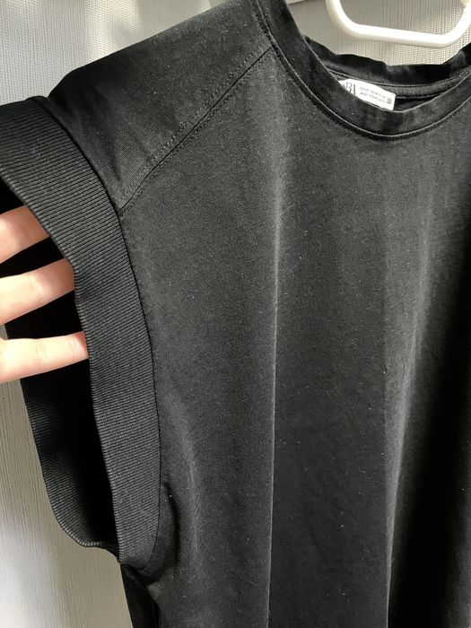 Футболка ZARA чорна, розмір М