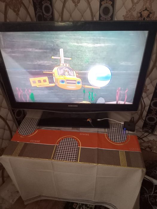 Продам тиливизор и смарт приставку