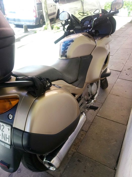 Moto Honda DEVILL 650