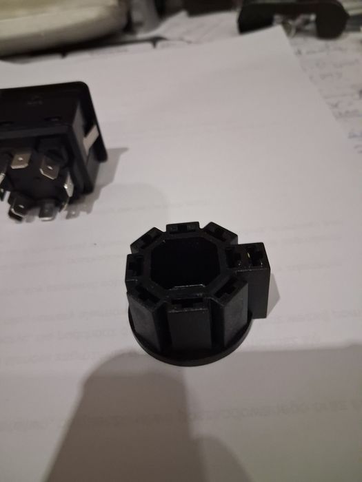 Przełacznik regulacji lusterek Polonez