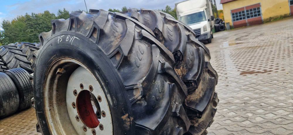 koła 16.9-28 16.9r28 420/85r28 BKT 70% JCB 4CX bez napraw