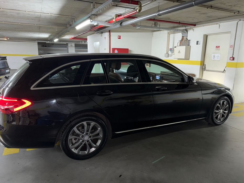 Carrinha Mercedes Benz