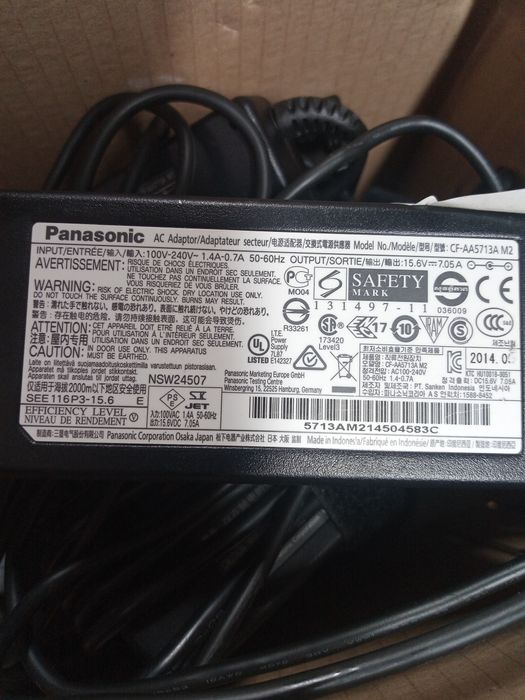 Електрошрот Оригинал блок питания Panasonic 15.6V 7,05A 110W 5.5/2.5