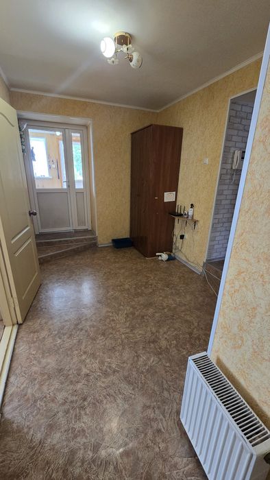 Продаж будинок з ремонтом для родини