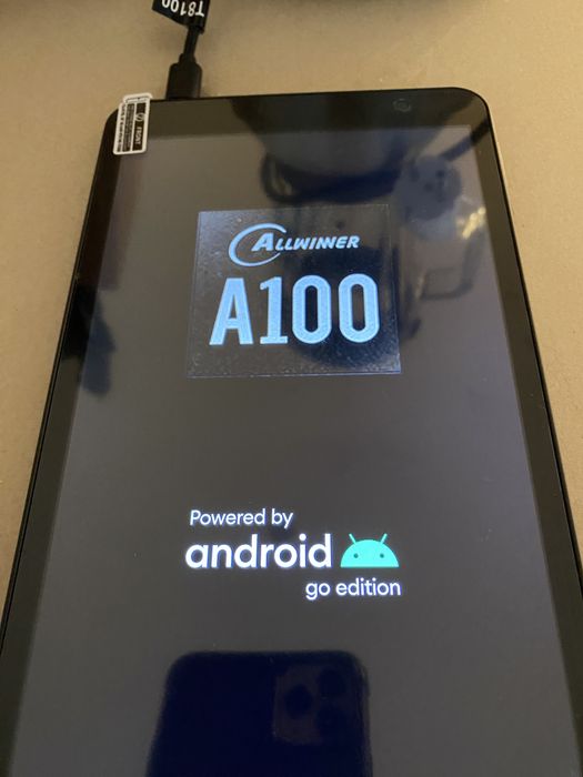 Mini tablet Android novo com pelicula no ecrã64729672191363121