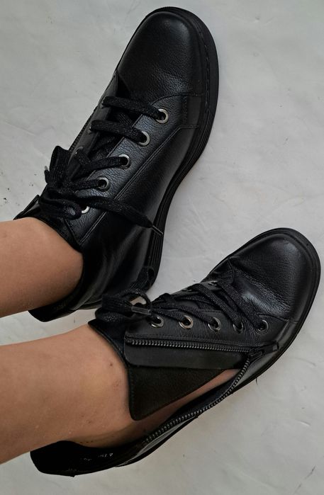 Botki Damskie Czarne Skóra Do Kostek Ocieplane Zamek Wiązanie, Solidus