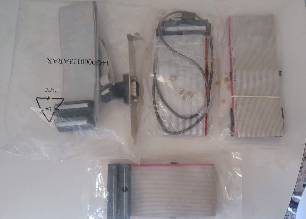 2 Computer Adapters447027138539048962