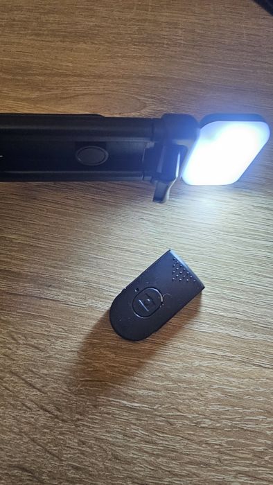 Selfie stick bluetooth com comando e flash NOVO