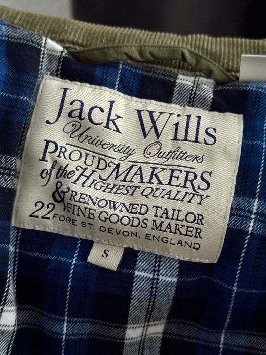 Стьобана куртка (quilted jacket) бренду Jack Wills