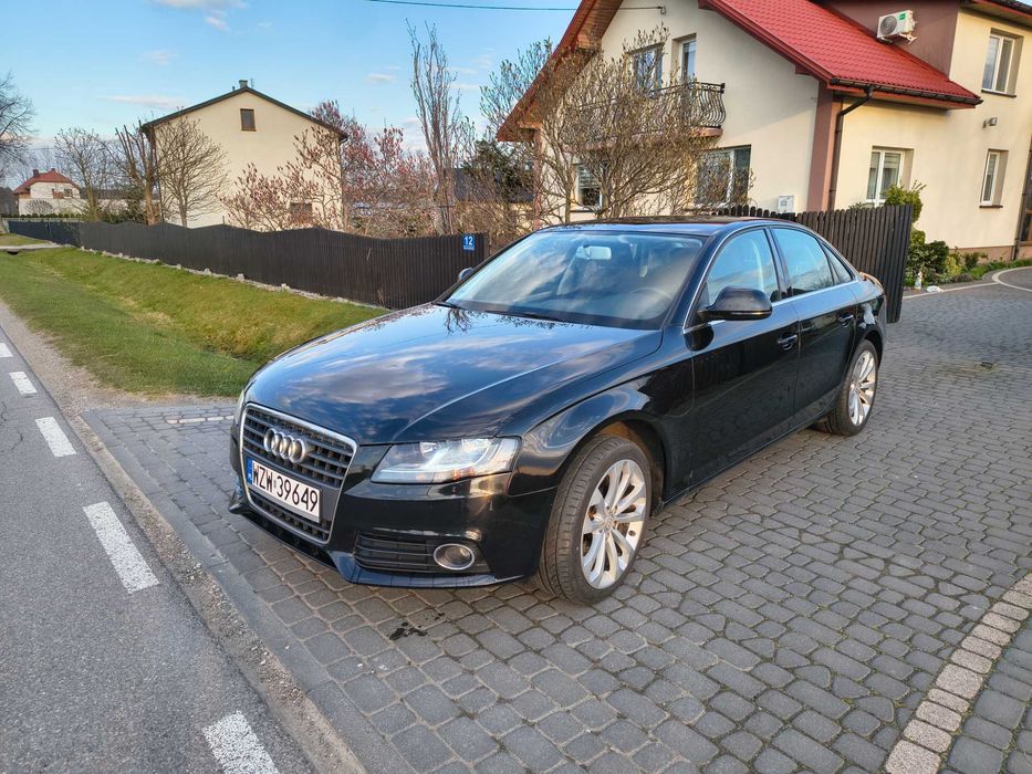 Audi A4 B8, Sedan