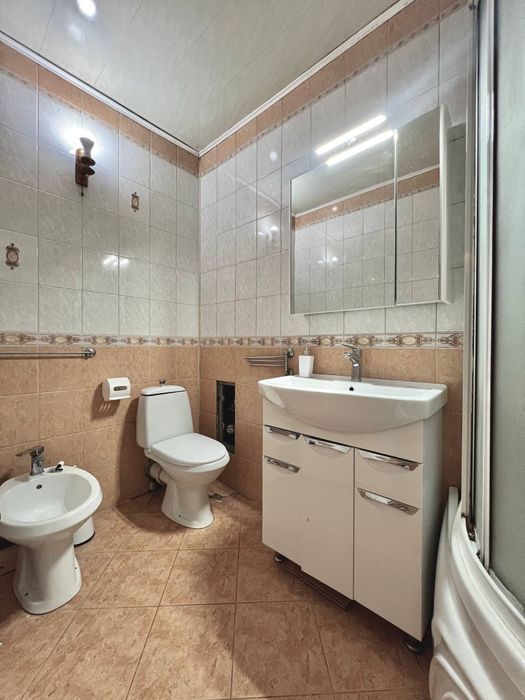 Продаж 3-кімнатної квартири 76 м² + горище, Пустомити, 2 / 2 поверх