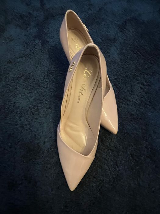 eleganckie damskie buty / NOWE / róż pudrowy roz.39