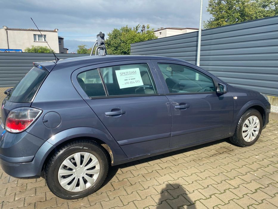 OPEL ASTRA H  1.4   2009r.  90km benzyna