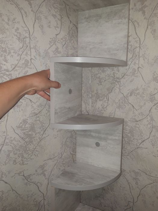 Полка змейкаПолички кутові,змійка  угловая полочка є  квадратна