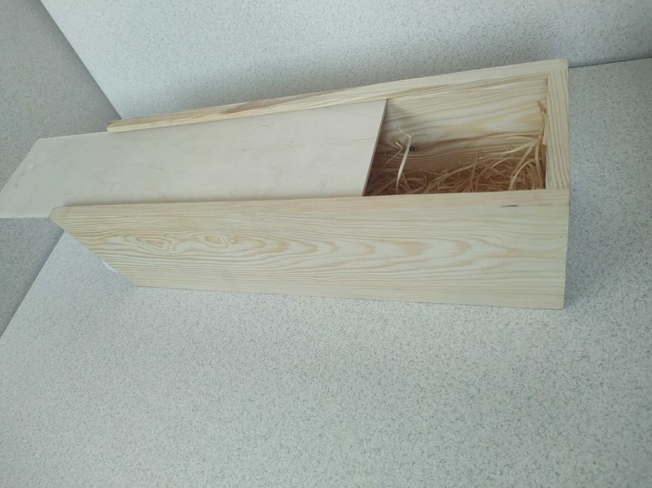 Pudełko drewniane na butelkę wina lub inny alkohol