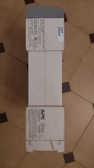 UPS APC BR 1000i