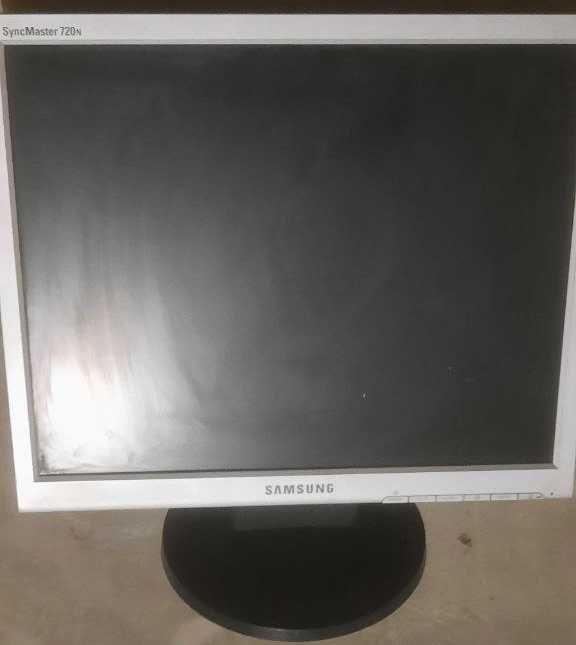 Монитори LG Flatron L1753S, Samsung SyncMaster  720N, E1920