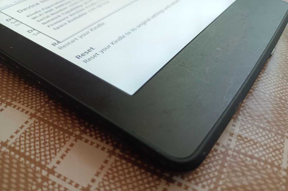 Kindle Paperwhite 3 Edycja 7 th Generacja 4GB -07U6-