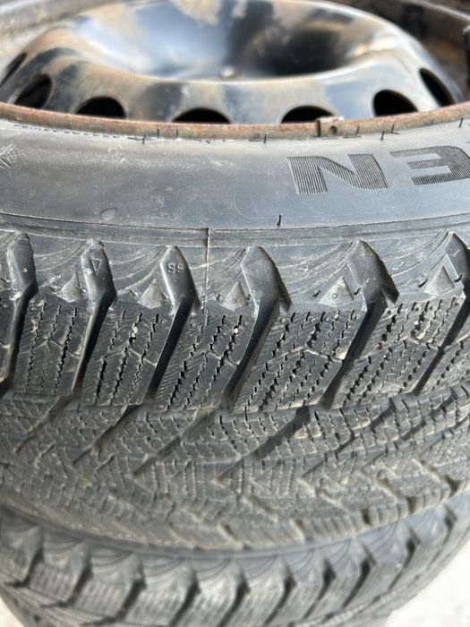 Резина зимова з дисками R16 205/55 Nexen