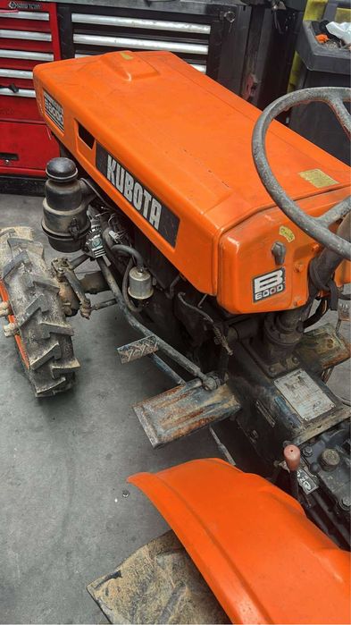 Kubota 4x4 com frese.