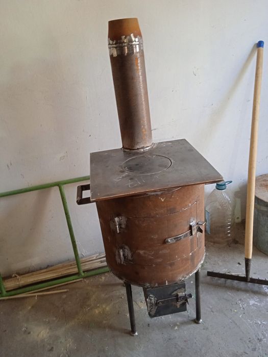 Буржуйка, пічка-буржуйка + поверхня для приготування