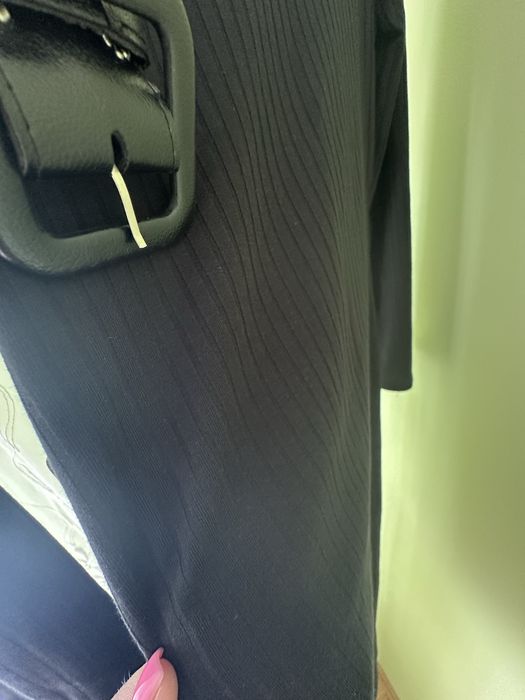 Чорна сукня гольф xs розмір міді довжина