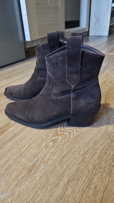 Жіночі замшеві казаки