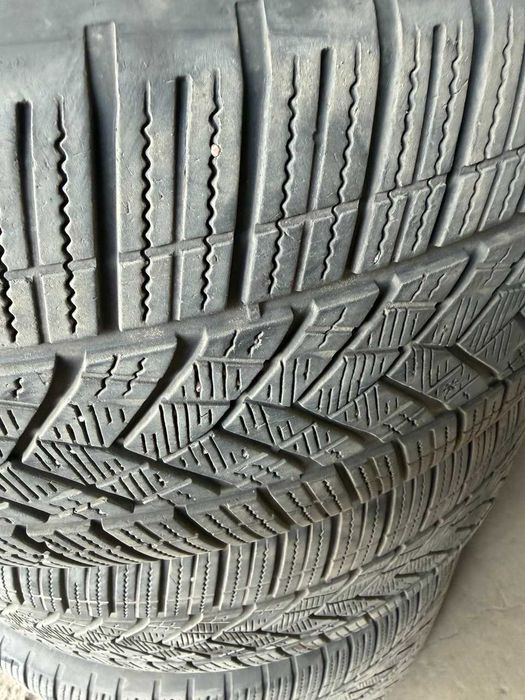 Резина зимову гуму GOOD YEAR 255/50/R21 BMW IX