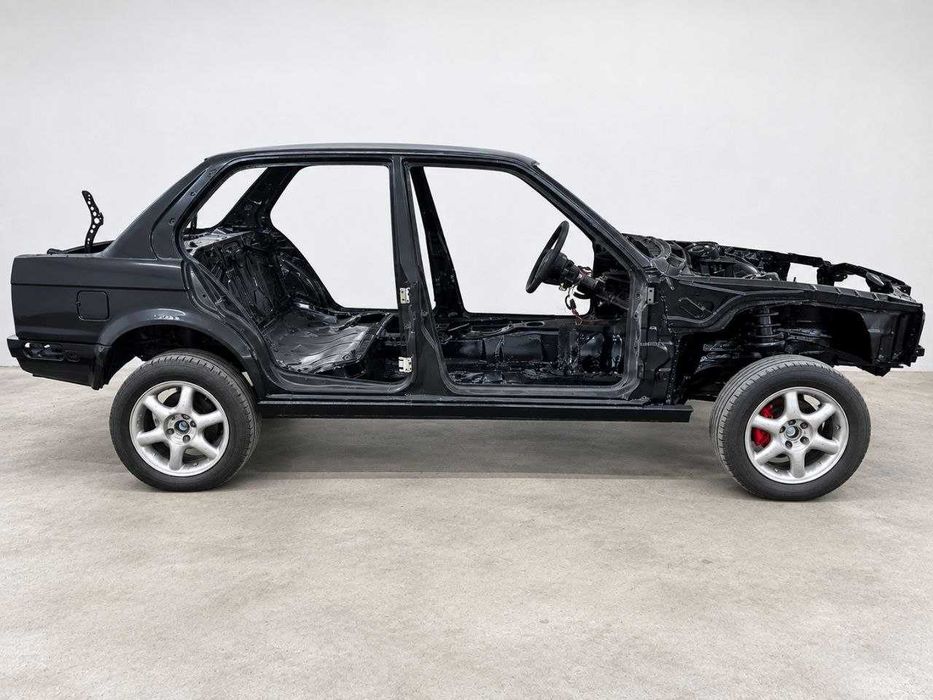 Продам не закінчений проект BMW E30
