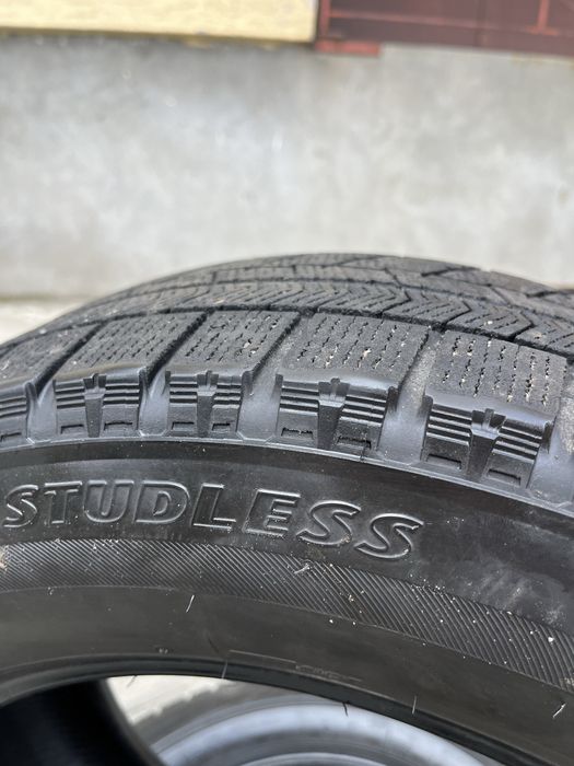 Зимові шини Bridgestone Blizzak VRX 205/65 R16 б/у (комплект)