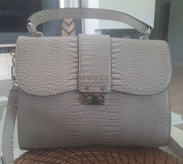 Torebka Guess - imitacja węża beż.