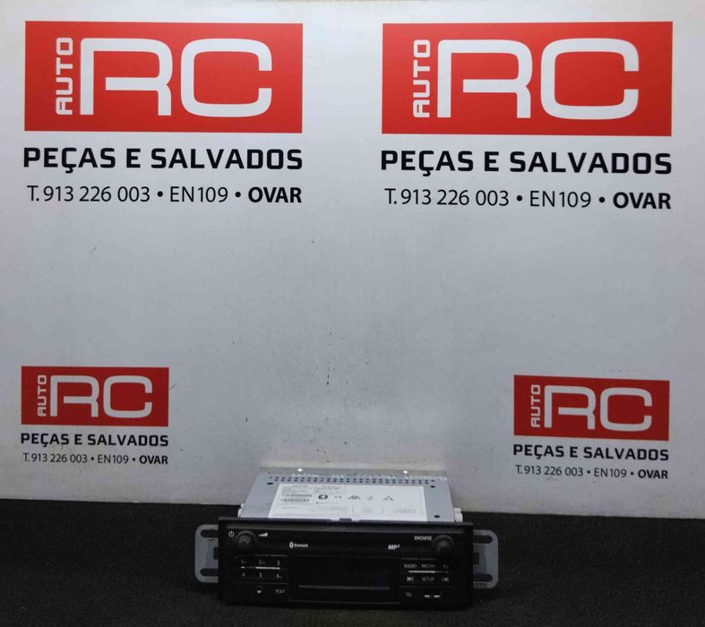 Rádio / Auto Rádio 281152689R - RENAULT MASTER III Camião de plataforma/chassis