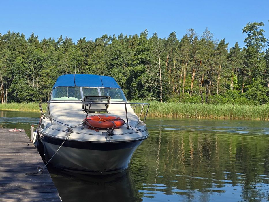 Jacht motorowy motorówka Sea Ray Sundancer 230 V8 5,0 Mercruiser Alpha