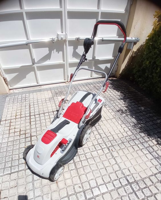 cortador de relva, aparador de relva e escarificador