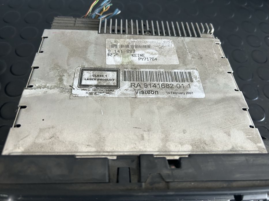Radio samochodowe business cd   bmw e81,e82,e90,e91,e87,e88,e84 sprawne