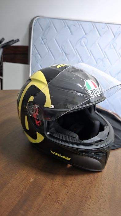 Capacete VR 46 com intercomunicador cardo