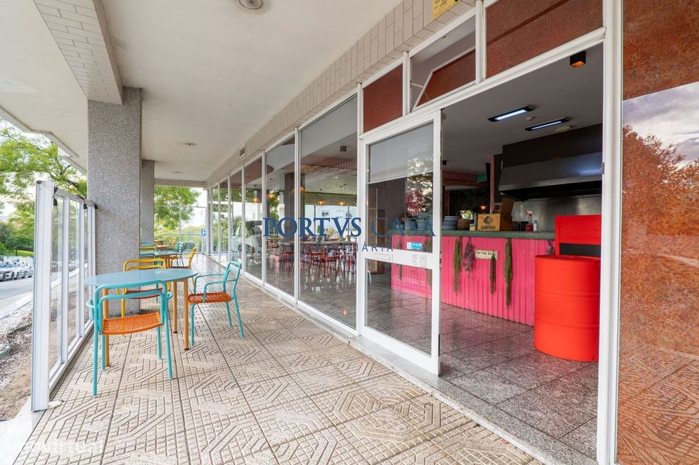 Restaurant || Fully Equipped || Egas Moniz