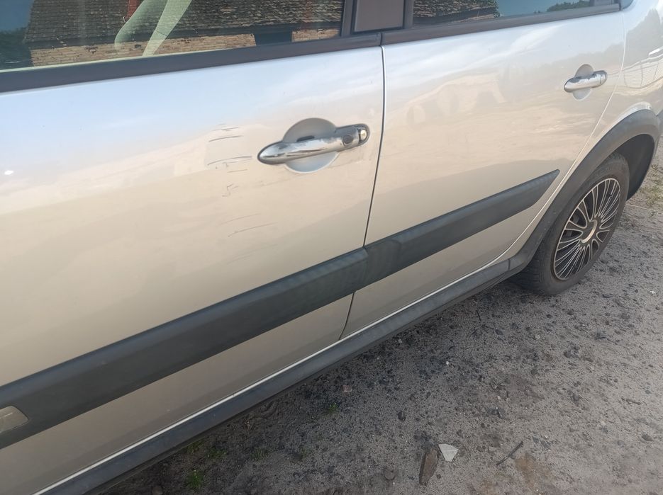 Renault scenic conquest 1.9 130km  2007