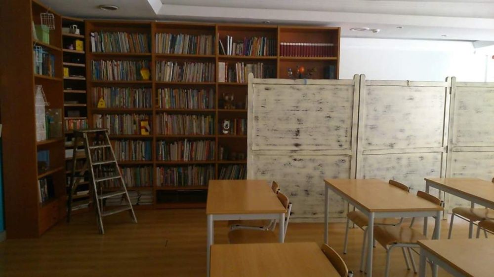 Biombo em madeira maciça com 5,4 metros