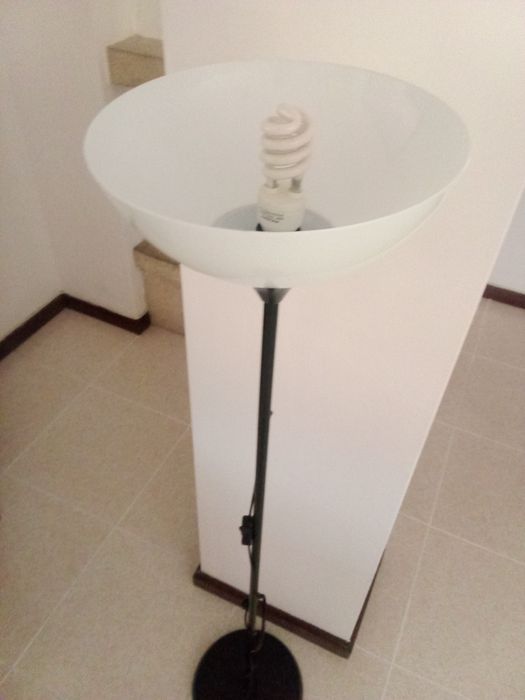 Vendo candeeiro de pé