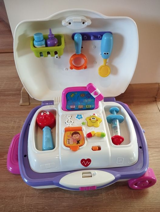 Walizka dla małego lekarza