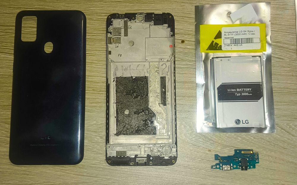 Лот Аккумулятор LG G4 BL-51YF, рамка матрицы и задняя крышка ZTE Blade A7s 2020, плата заряда Samsung M307 (M30S 2019), M315 (M31 2020)