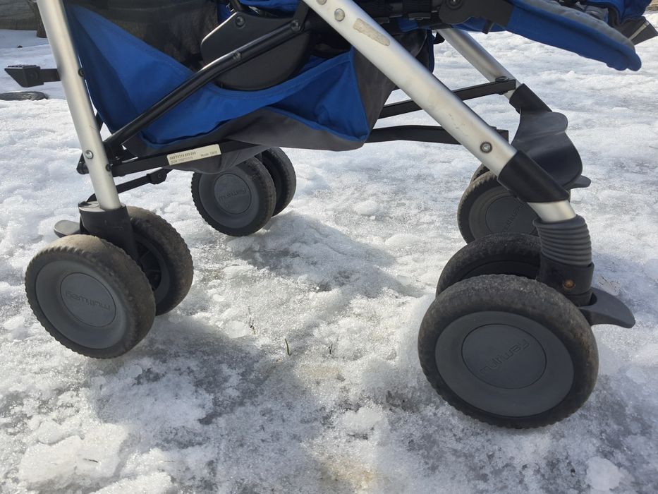 Продам коляску фирмы Chicco